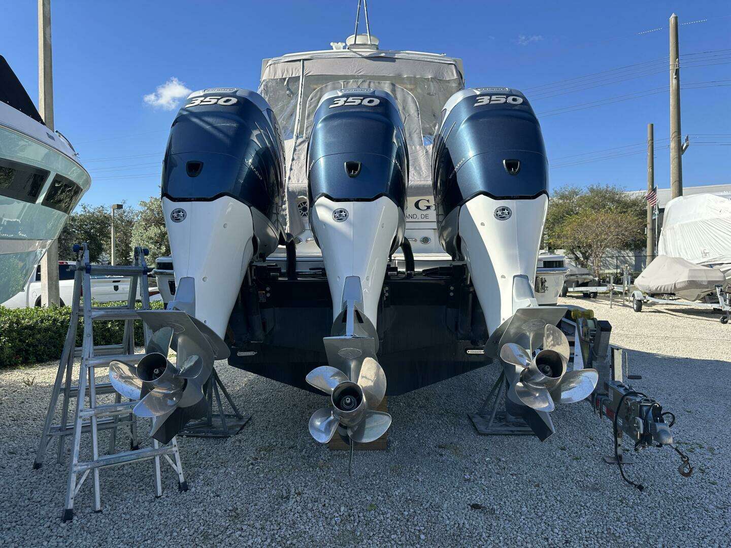 2021 Formula 350 Crossover Bowrider OB - Image 33