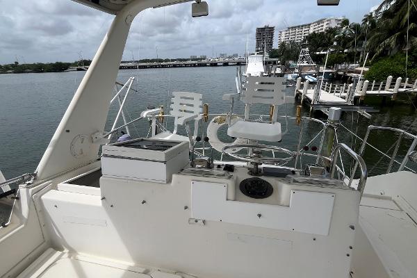 1985 Hatteras 45 Convertible - 68