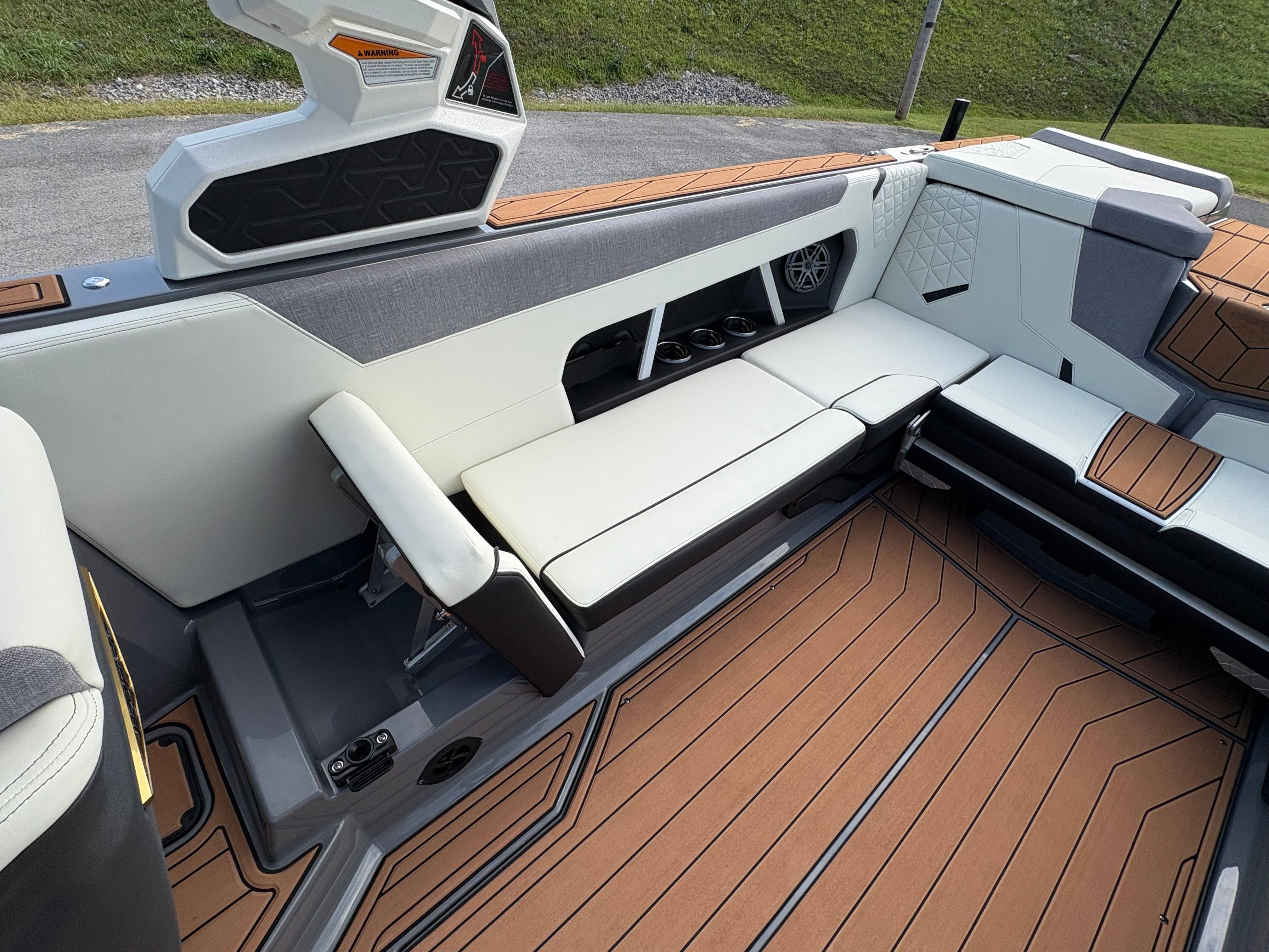 2026 Nautique GS24 - 17