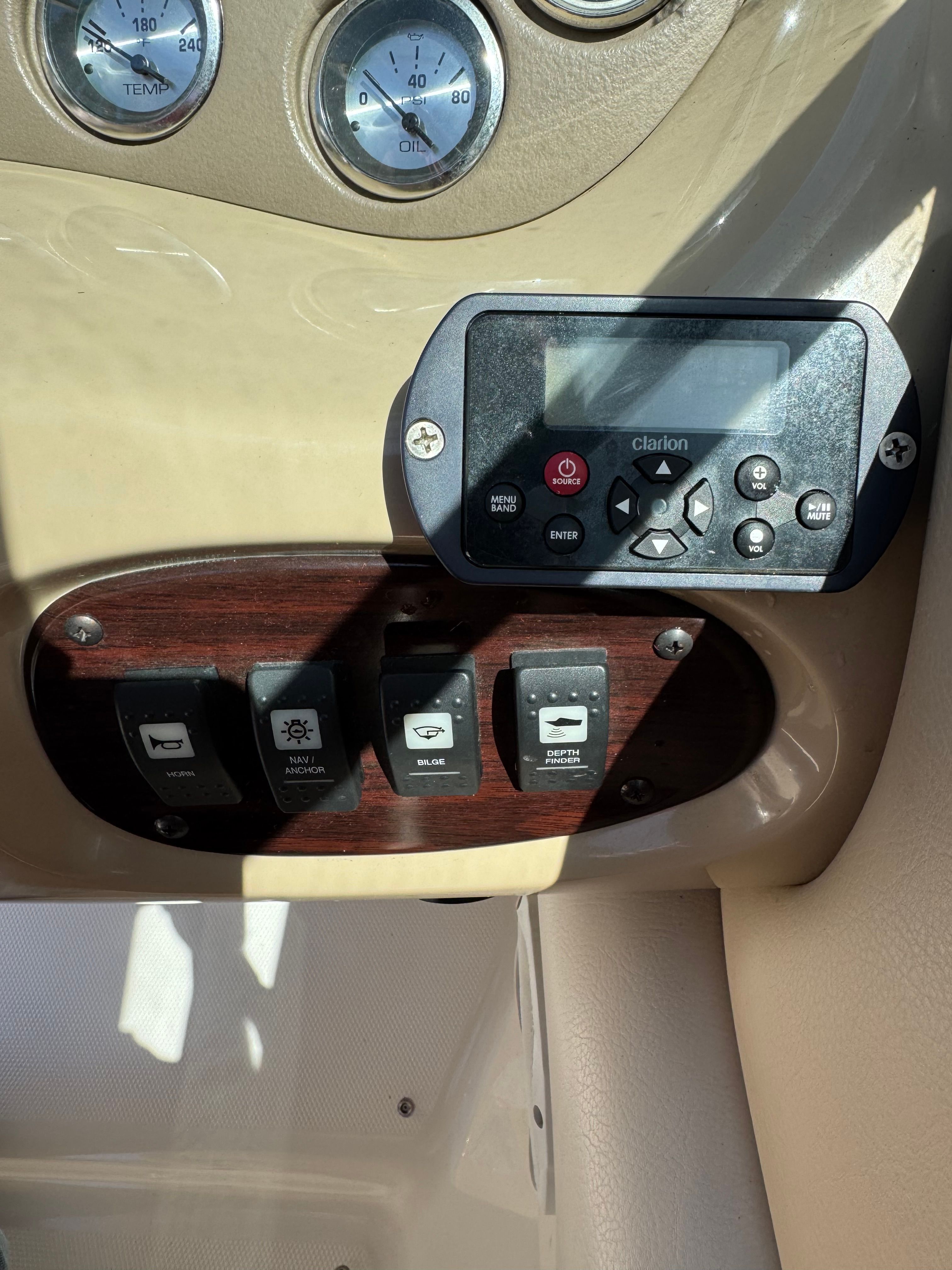 2003 Chaparral 210 SSi - 10