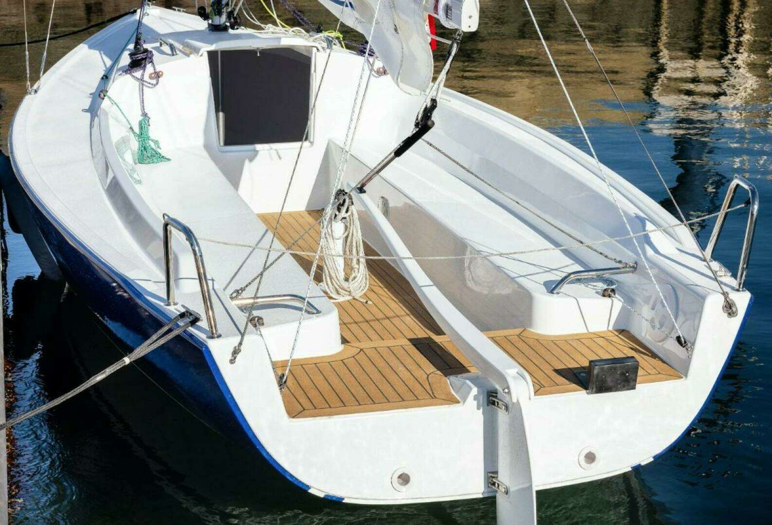 2026 J Boats J/7 - Image 6