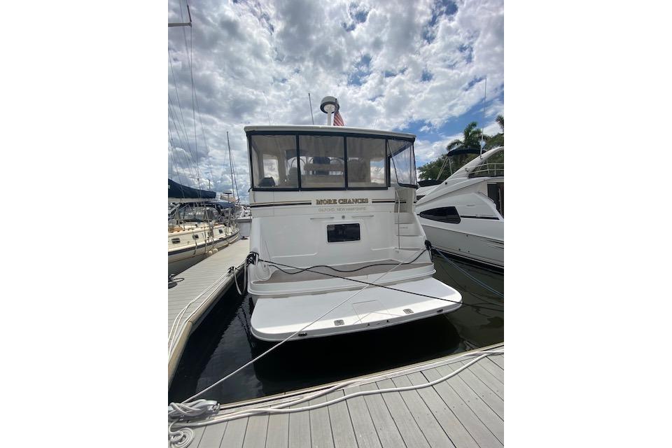 1997 Sea Ray 370 Aft Cabin