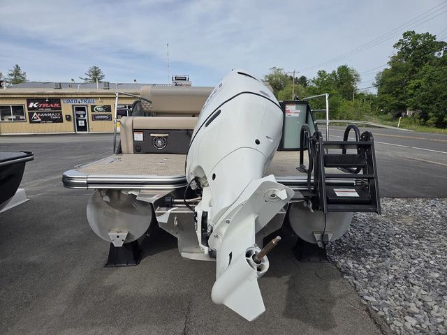 2026 Crest Conquest 230 SLS Tri-Toon 200hp, Trailer and Exten - 8