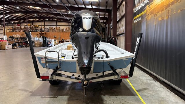 2026 Xpress H22 Bay W/ Yamaha 200 "SHO" - 4