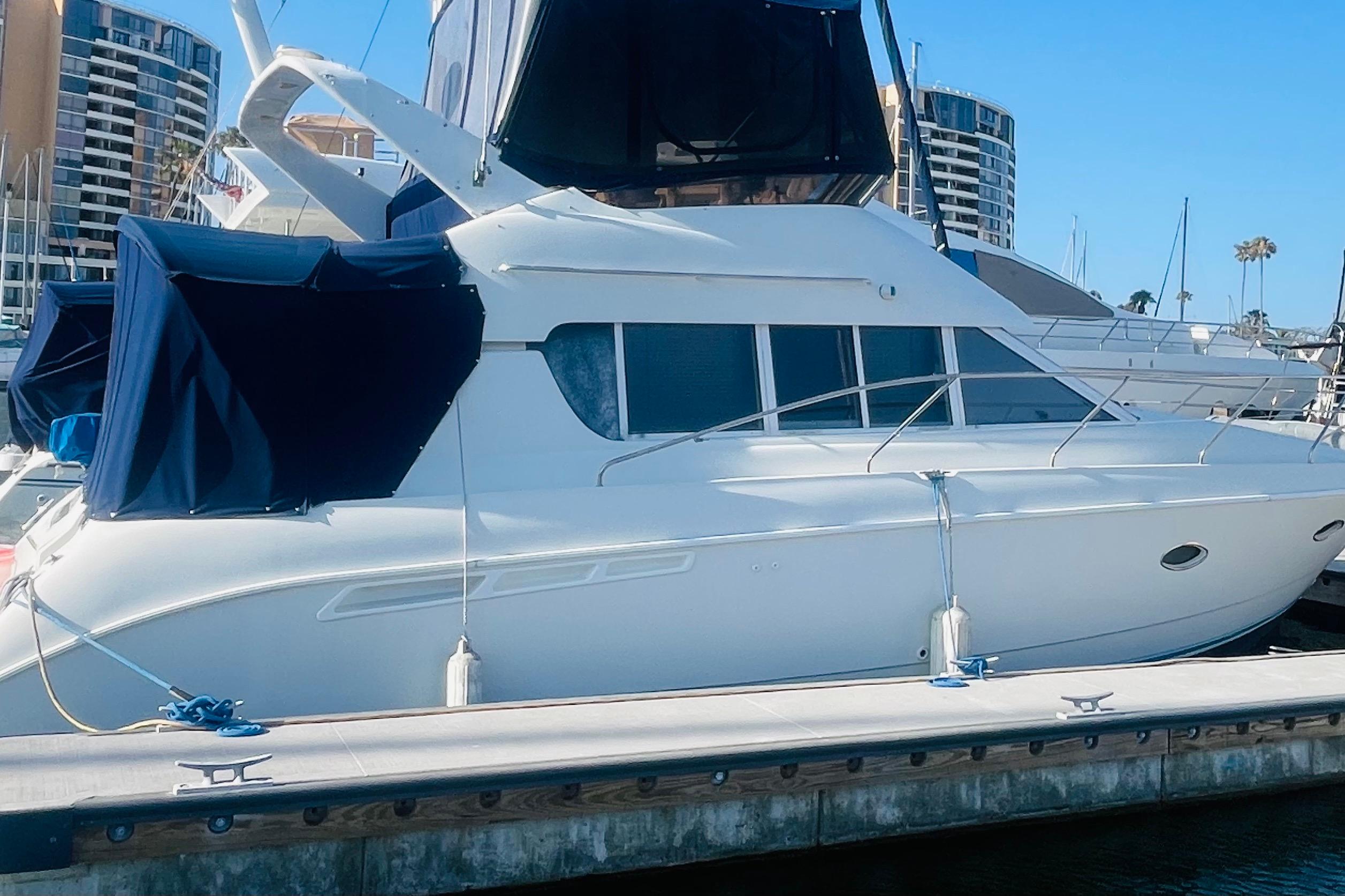 1995 Silverton 36 Convertible