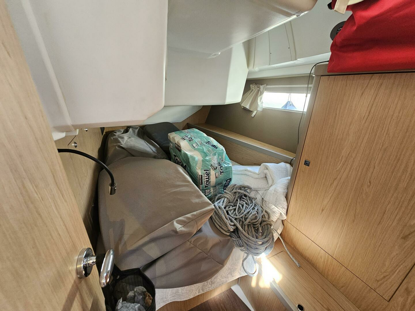 2017 Beneteau Oceanis 45 - Image 14