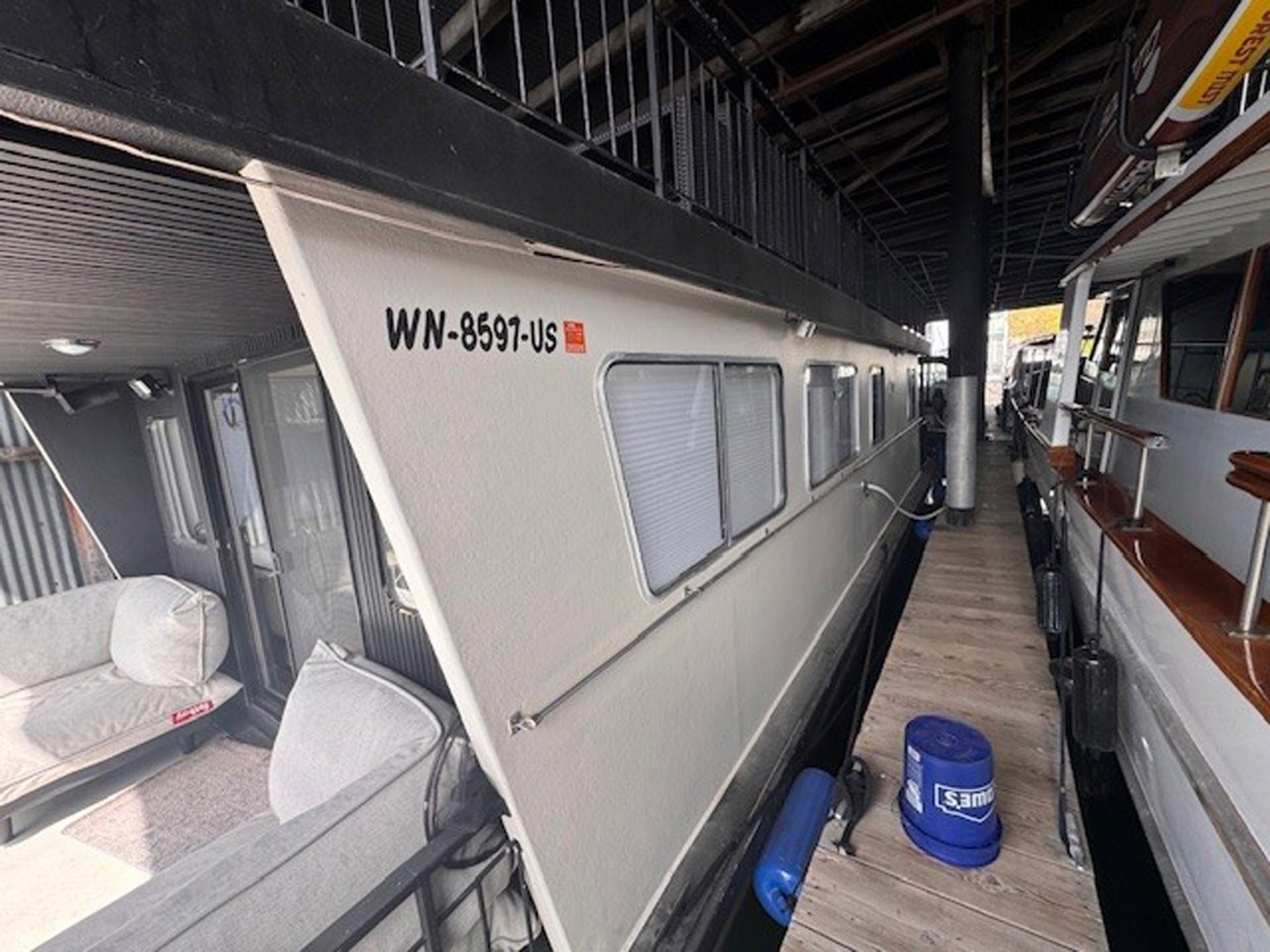1985 Three Buoys Houseboat - Image 7