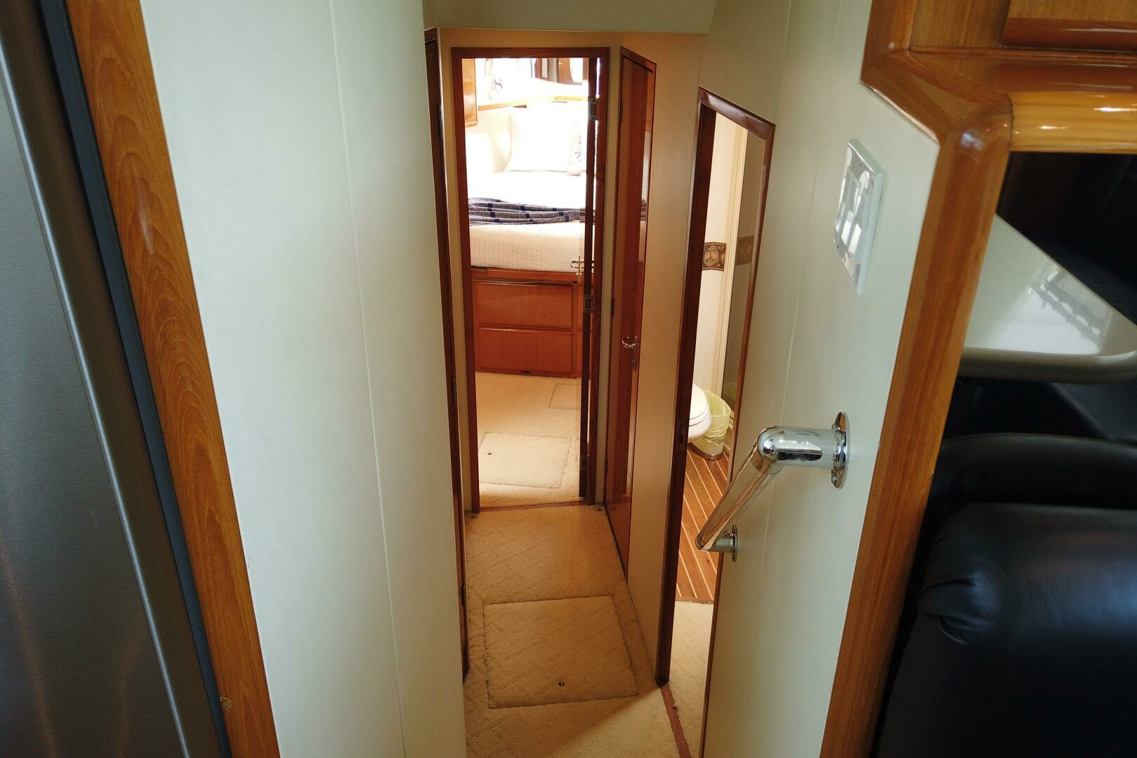 1999 Viking Motoryacht - Image 37