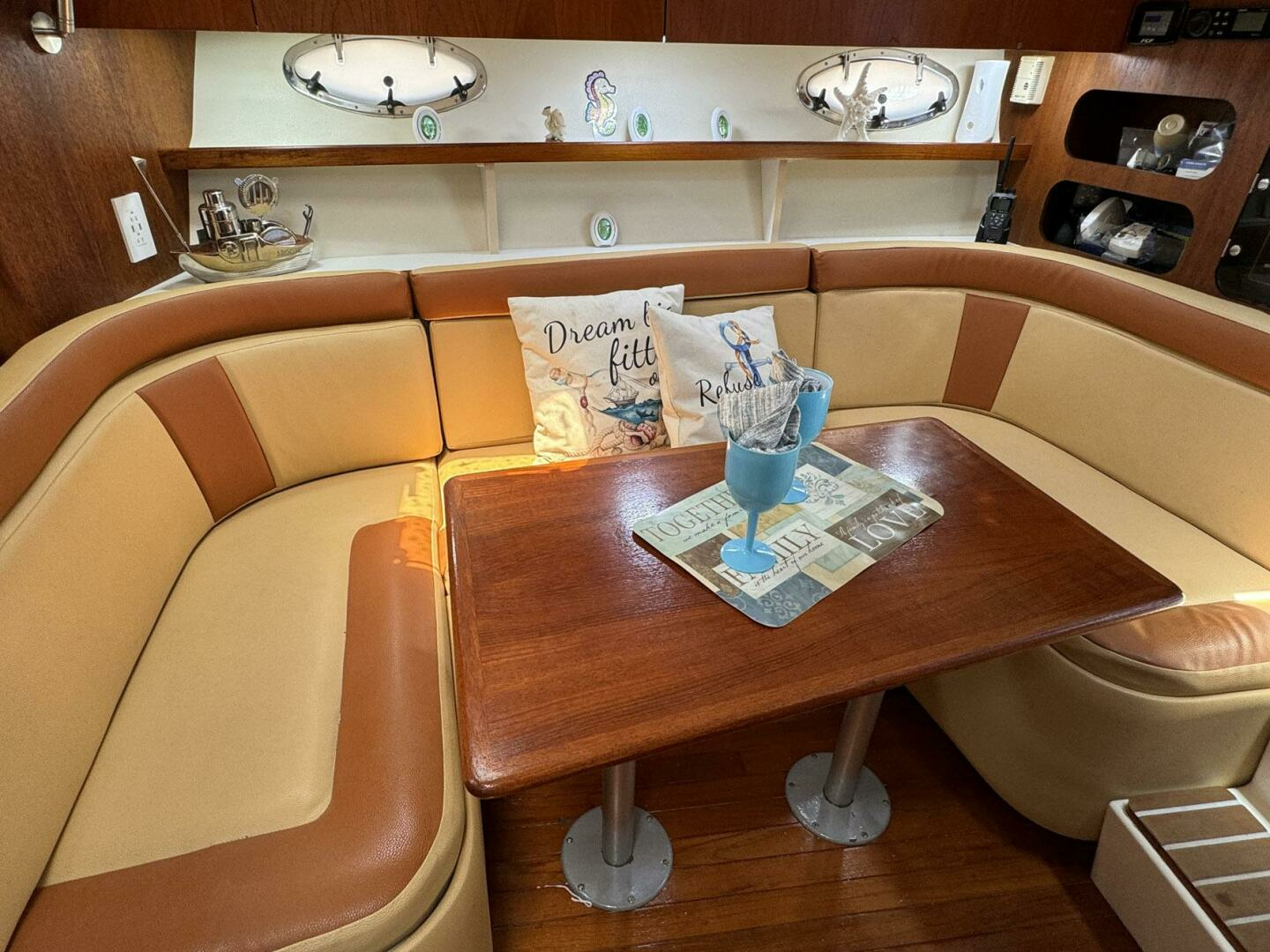 2000 Tiara Yachts 3100 Open - Image 8