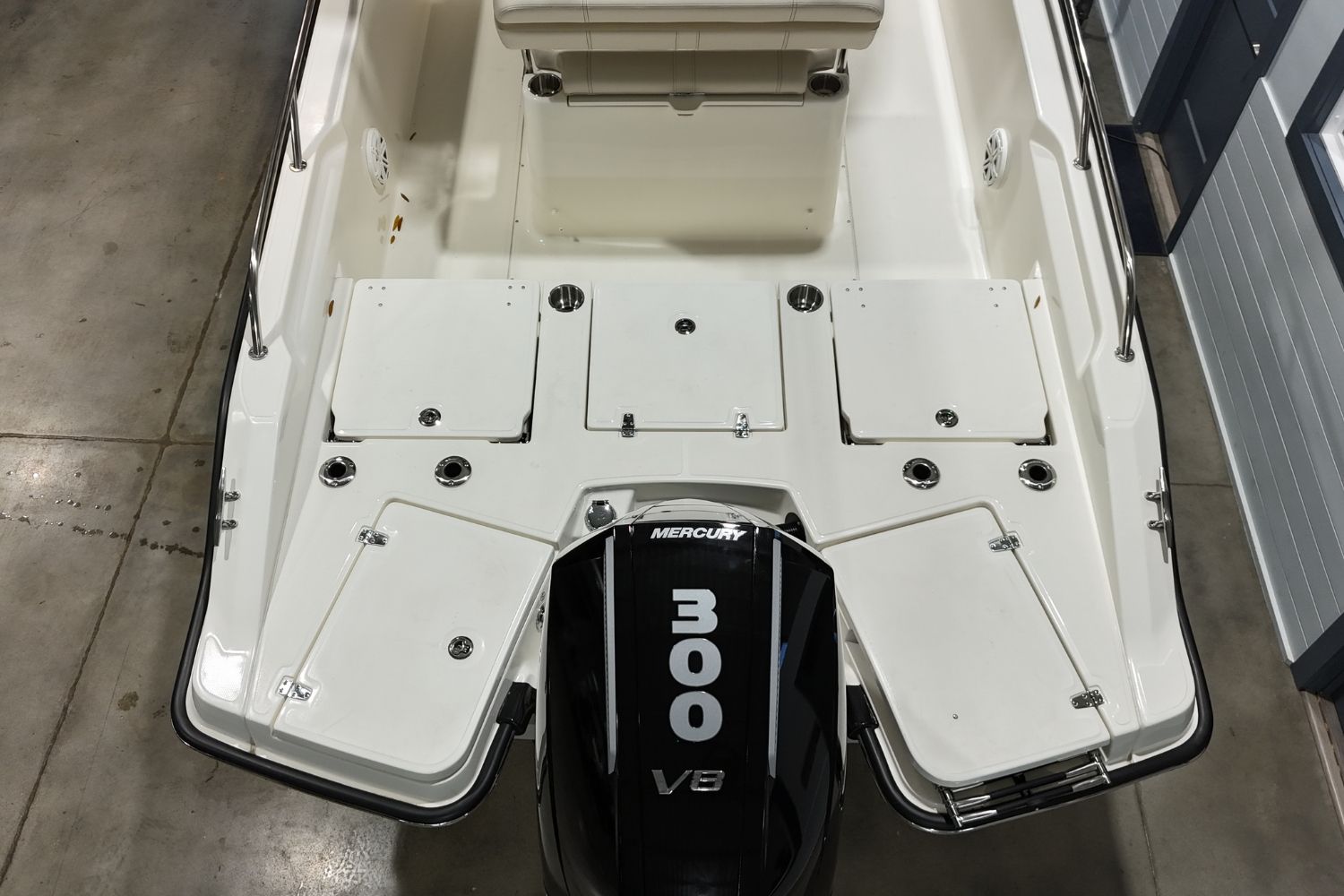 2026 Boston Whaler 250 Dauntless - 6