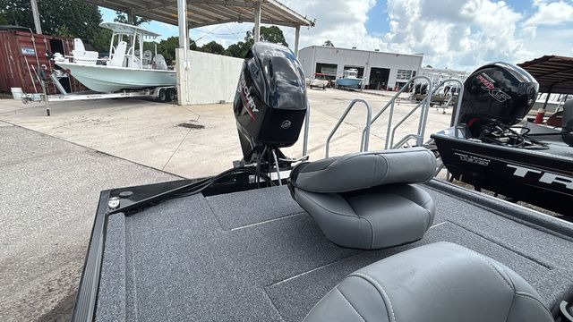 2026 Tracker Bass Tracker Classic XL - 5
