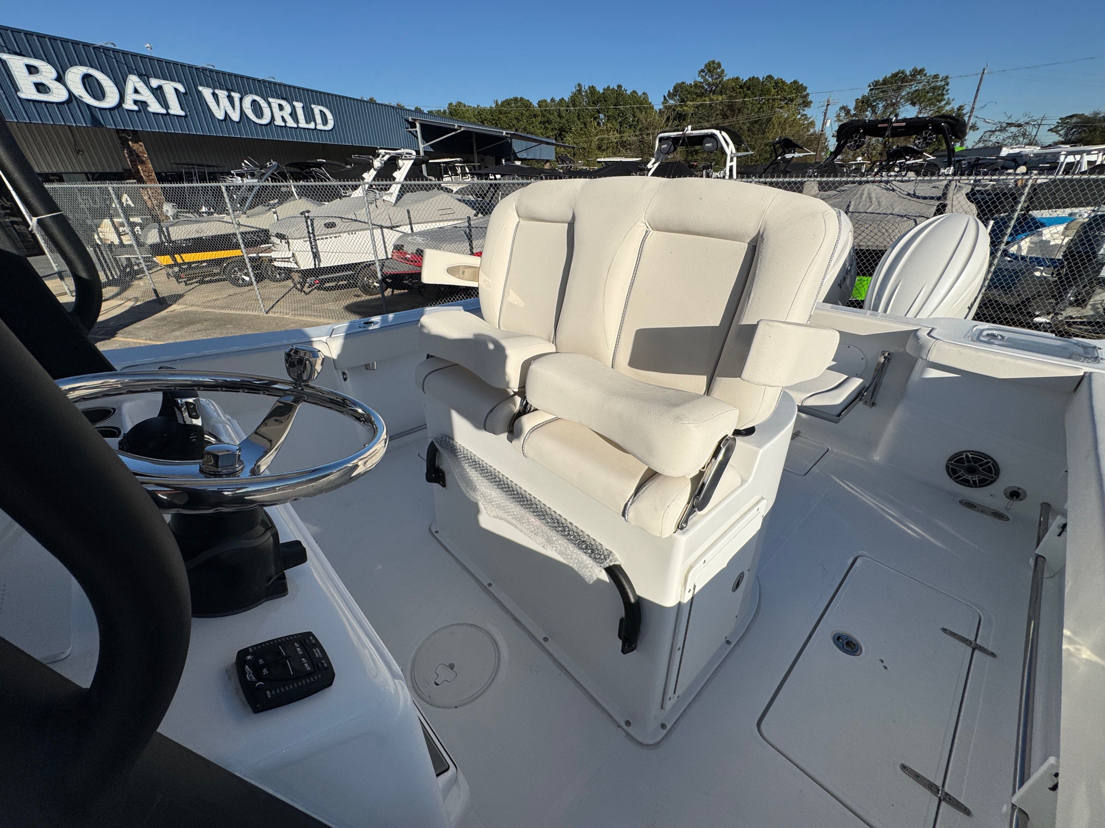 2026 Sea Hunt Gamefish 27 Coffin Box - 22