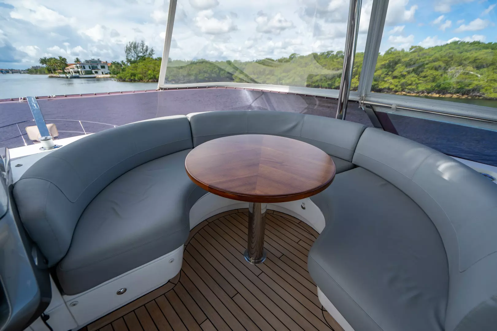 2018 Princess F62 - Image 51