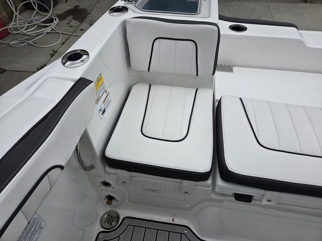 2026 Yamaha Boats 255 FSH Sport E - 15