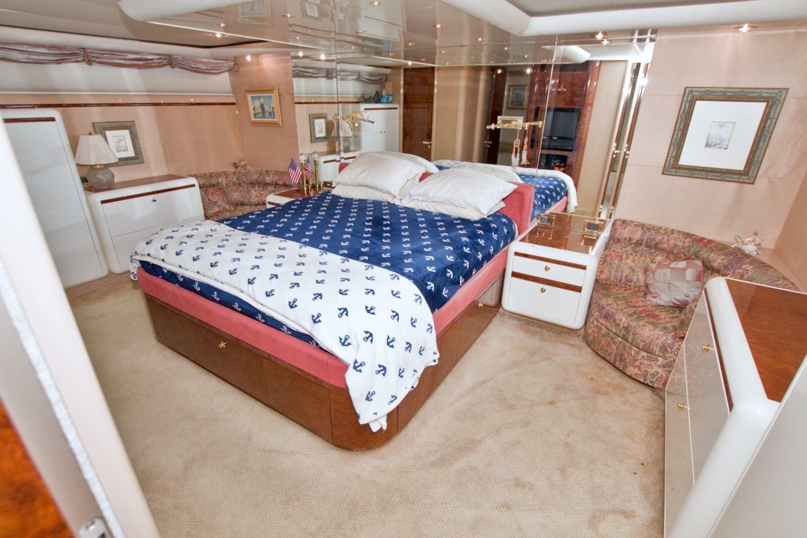 1998 Lazzara Yachts 76 Skylounge Grand Salon - Image 28