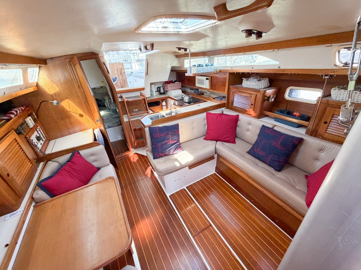 1996 Catalina 36 Mk II - Image 52