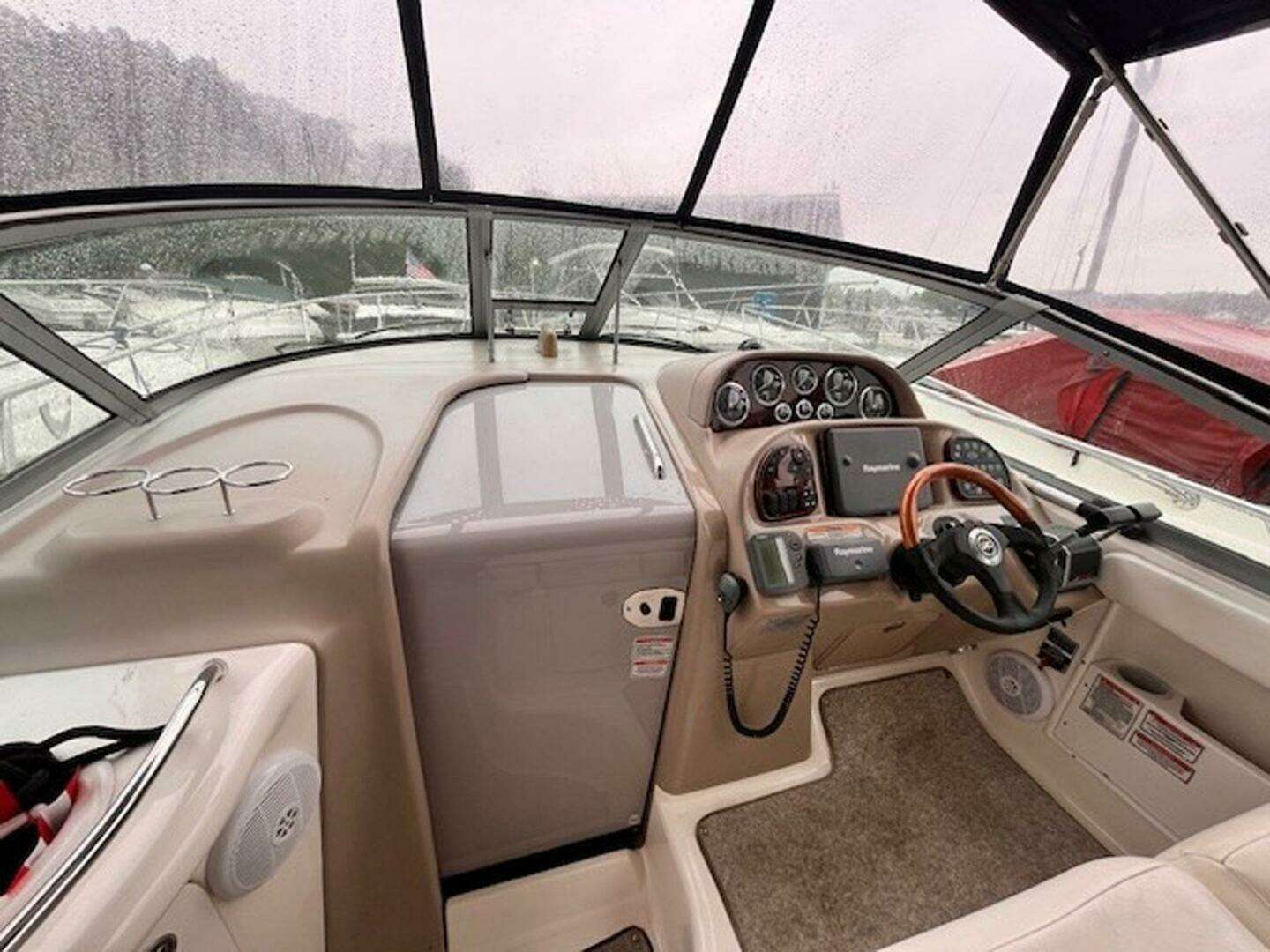 2003 Sea Ray 300 Sundancer - Image 12