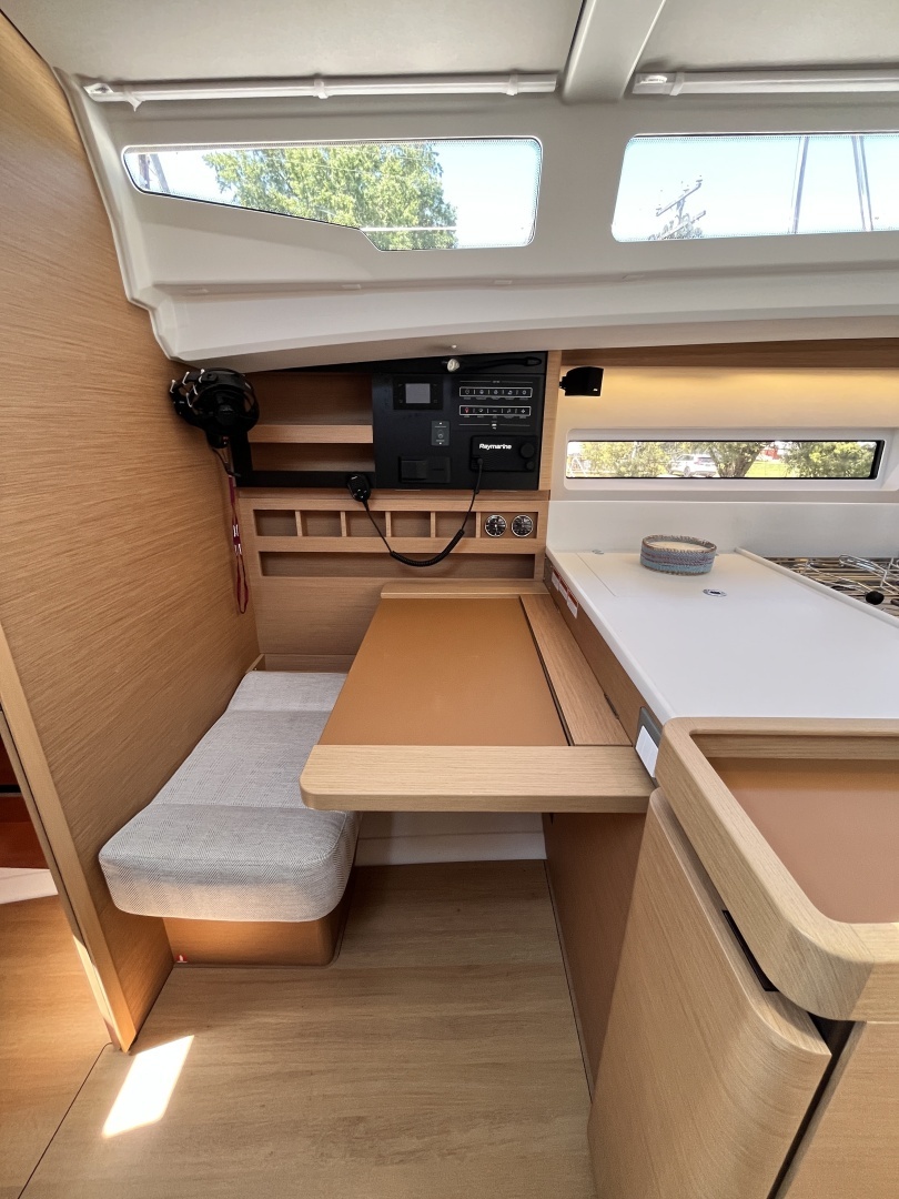 2025 Jeanneau Sun Odyssey 440 - Image 9