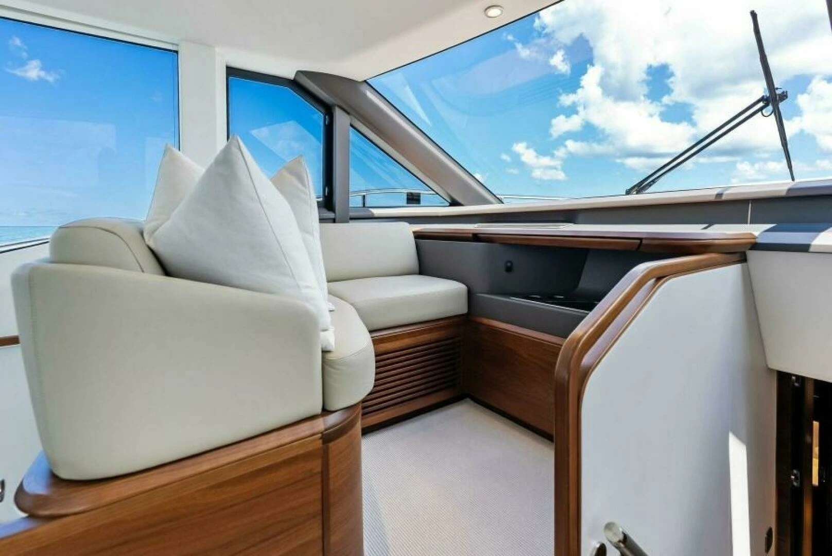 2024 Princess Y72 Motor Yacht - Image 52