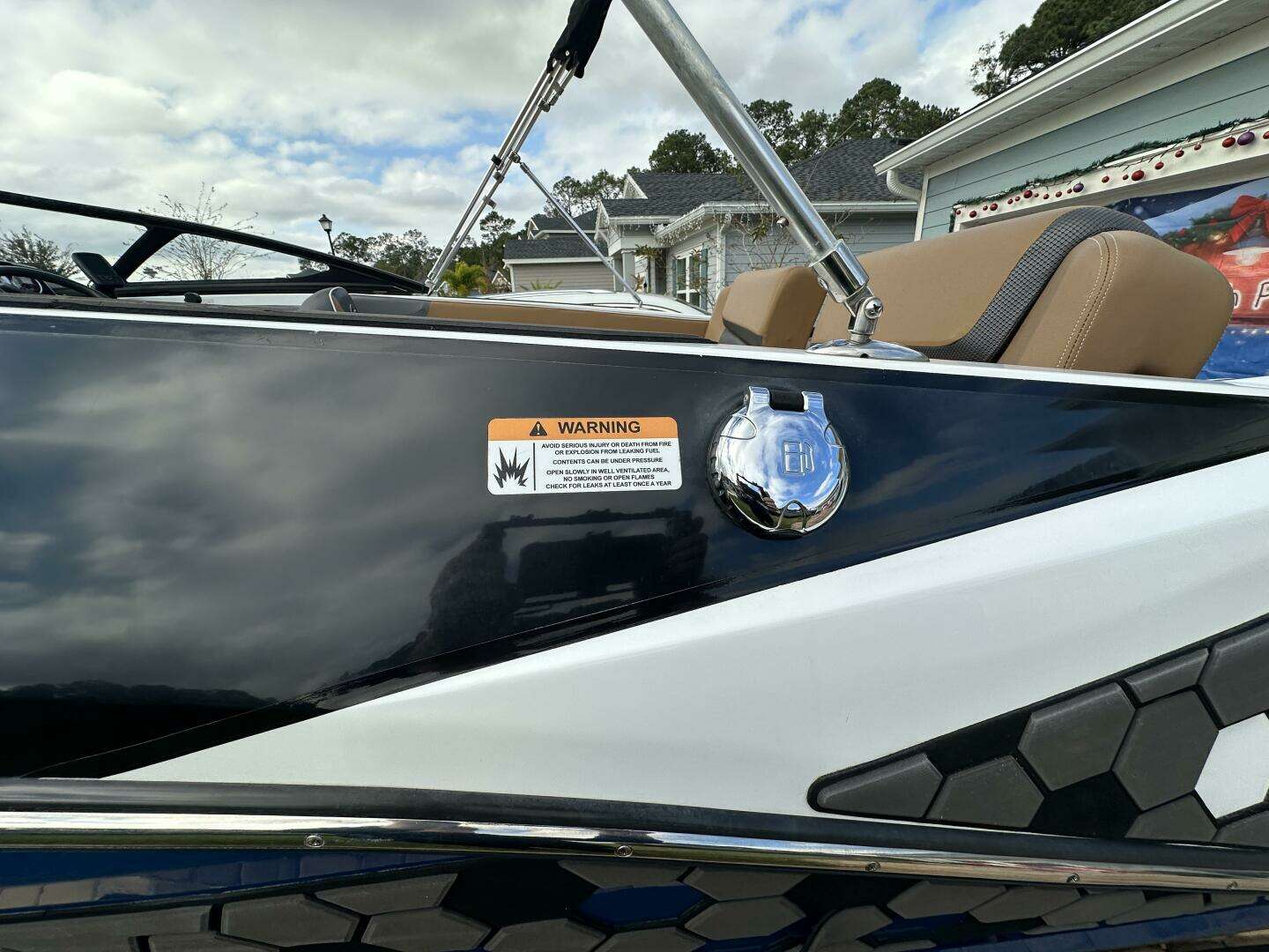 2021 Scarab 215 - Image 28