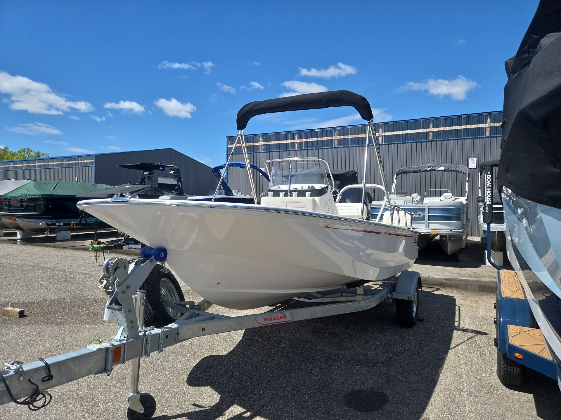 2026 Boston Whaler 170 Montauk - 7