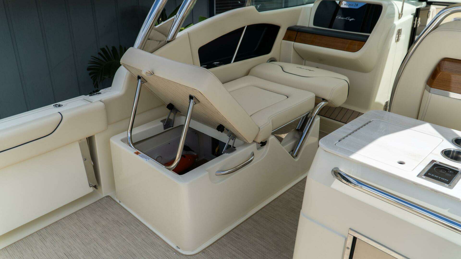 2025 Chris-Craft Calypso - Image 20