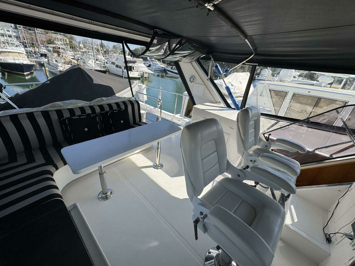 2004 Altima 55 Pilothouse - Image 19