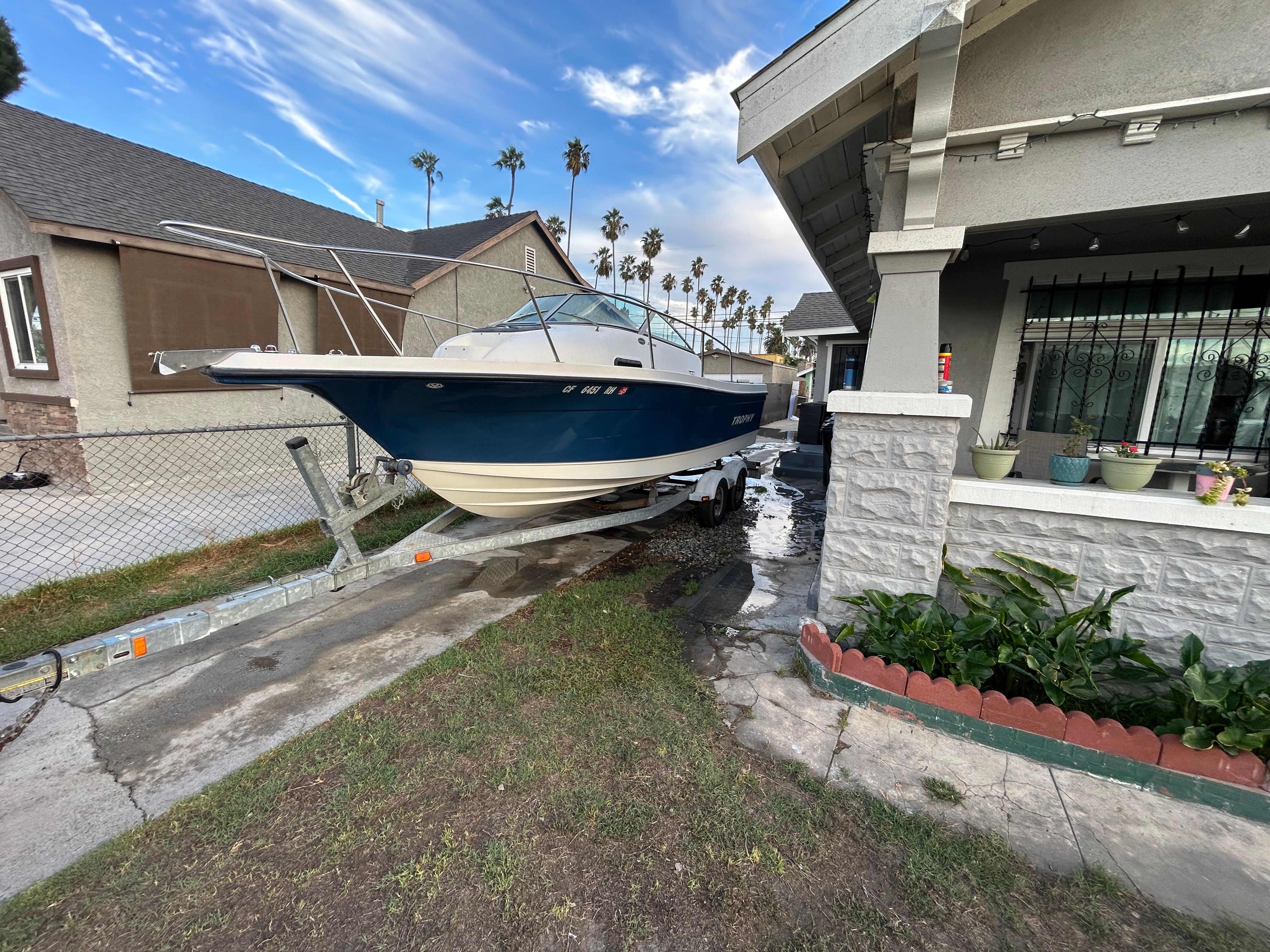 2006 Bayliner 2052 Trophy Walkaround - 4