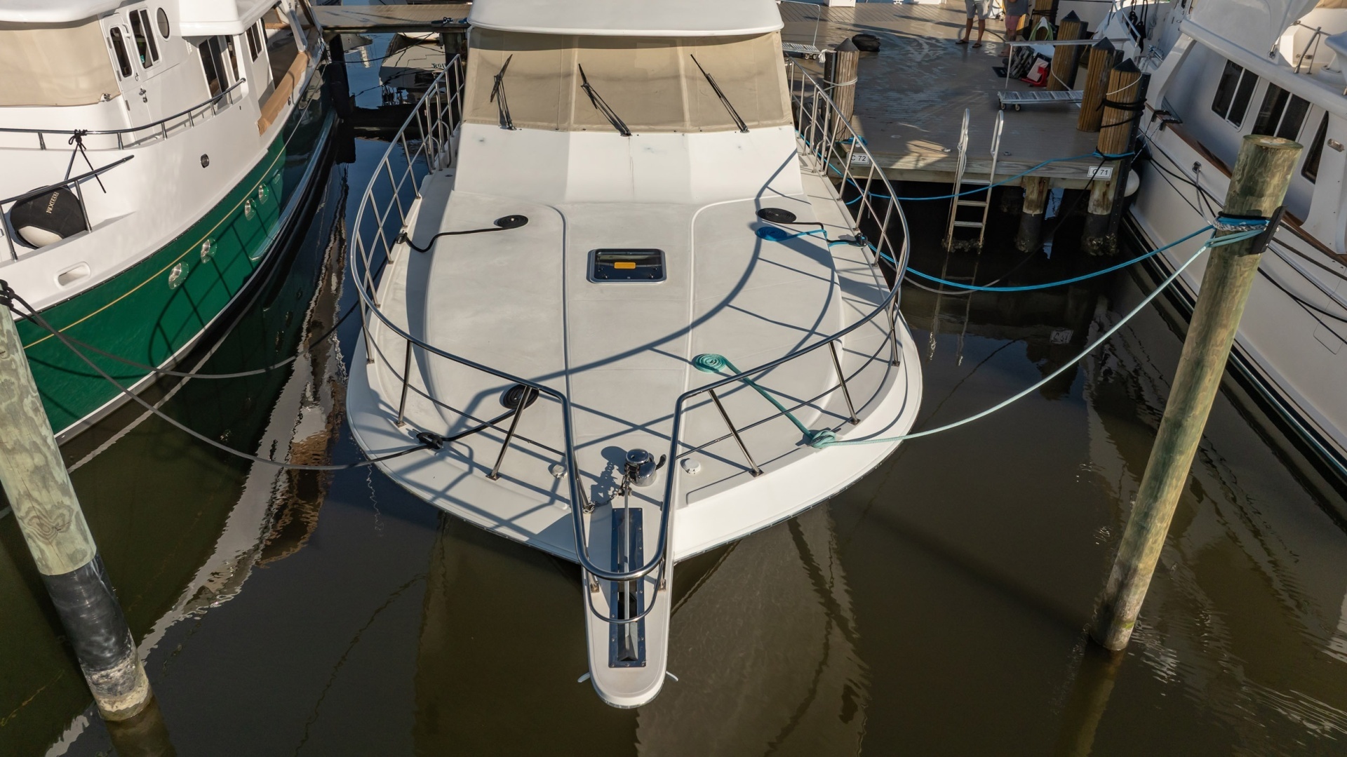 2004 Navigator 5700 Rival Pilothouse - Image 2