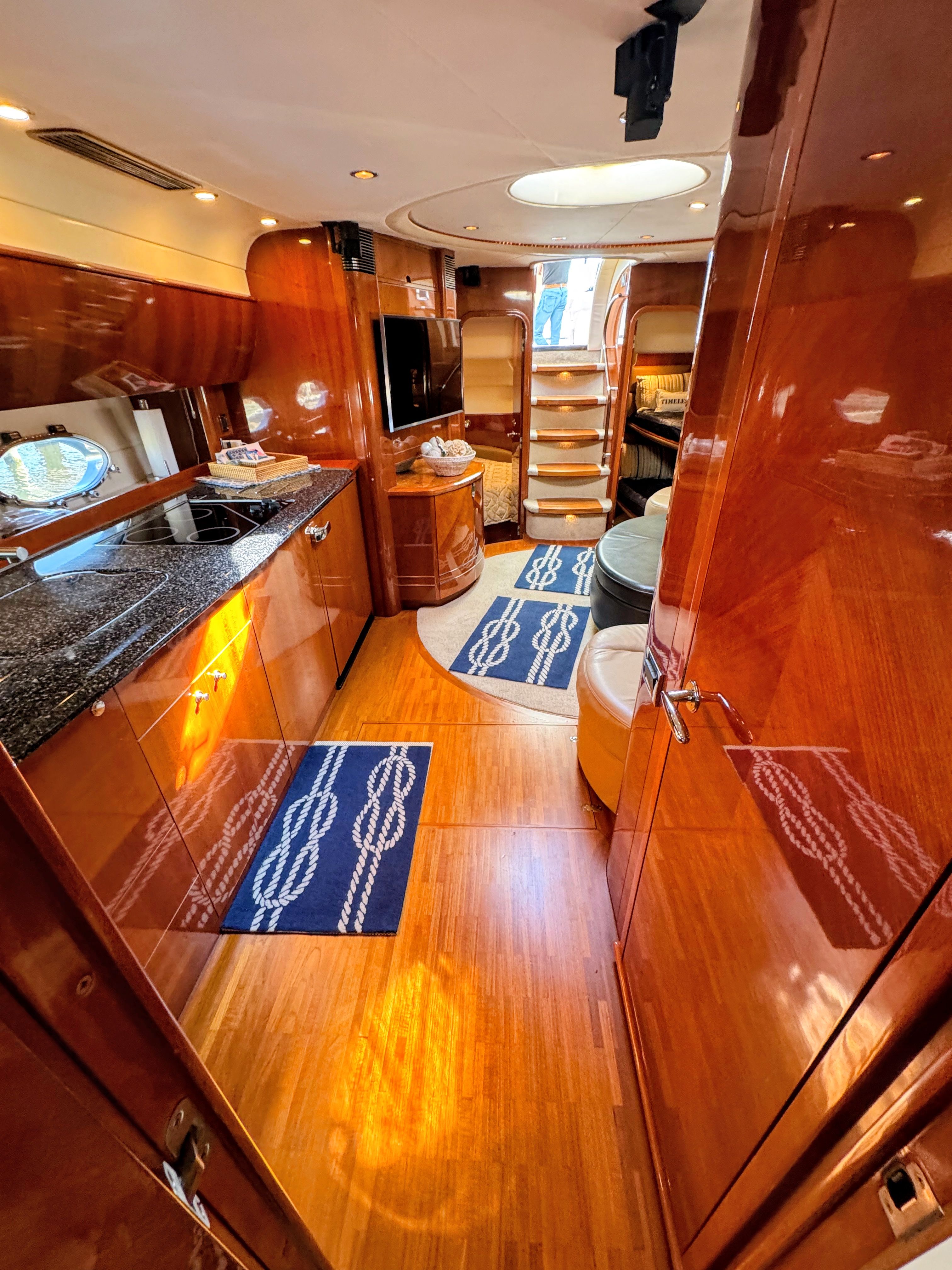 2004 Viking Princess V58 - 33