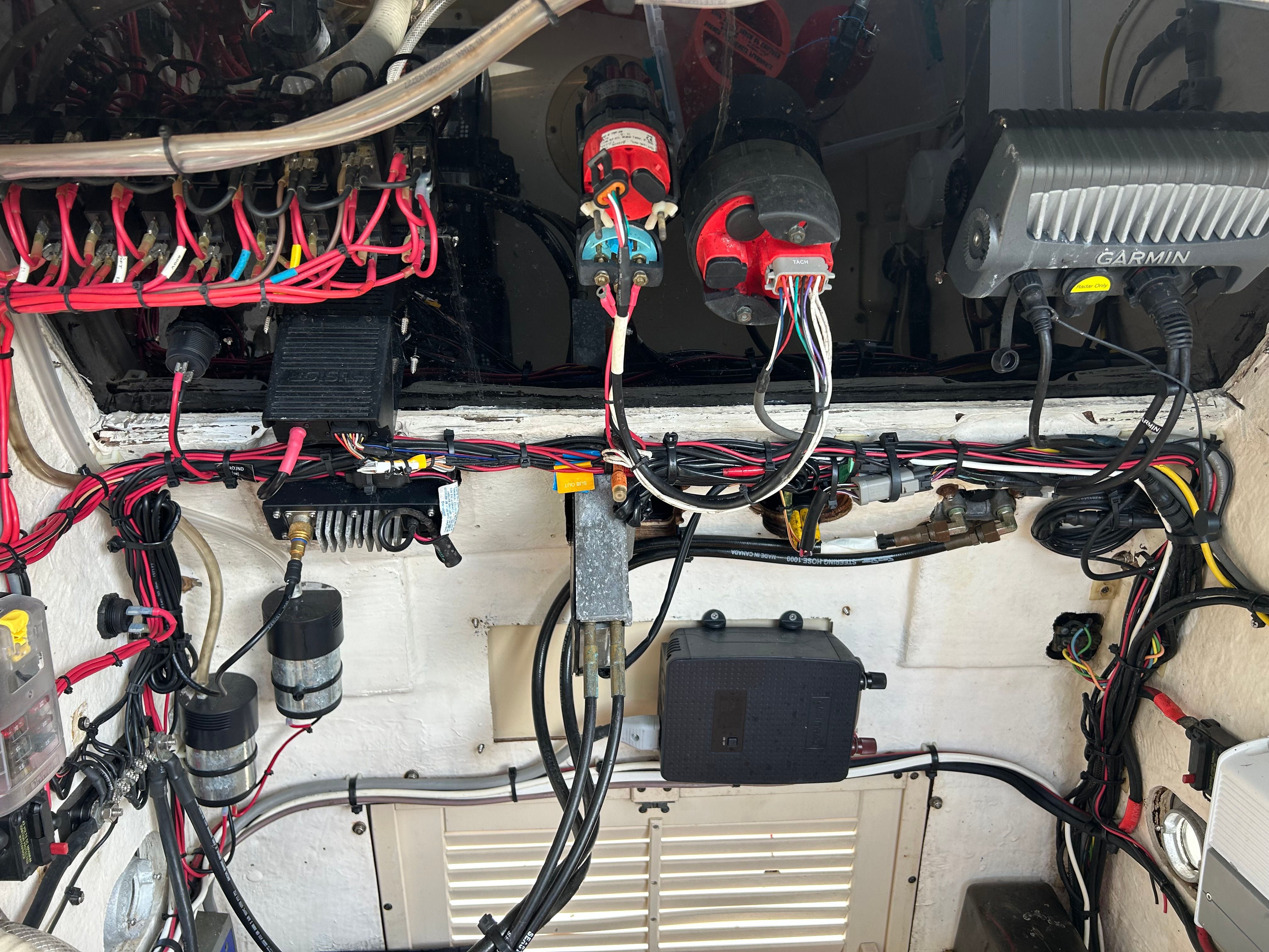 Electrical wiring in a 1992 Mako 221 boat.