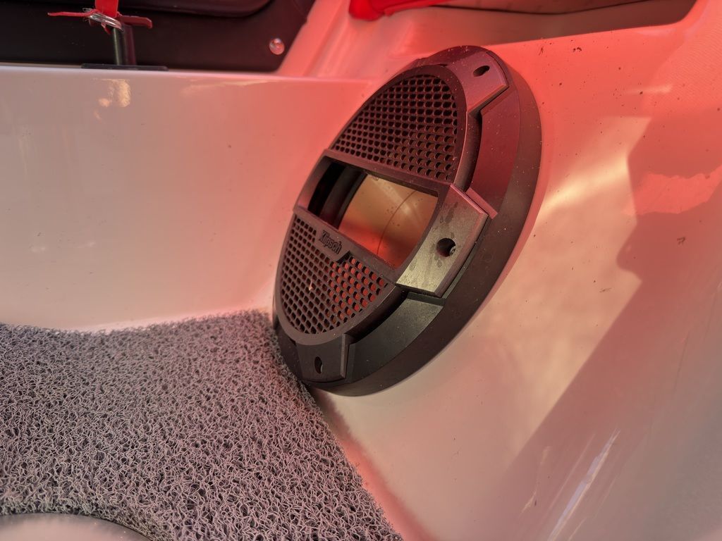 2019 MasterCraft XT22 - 39