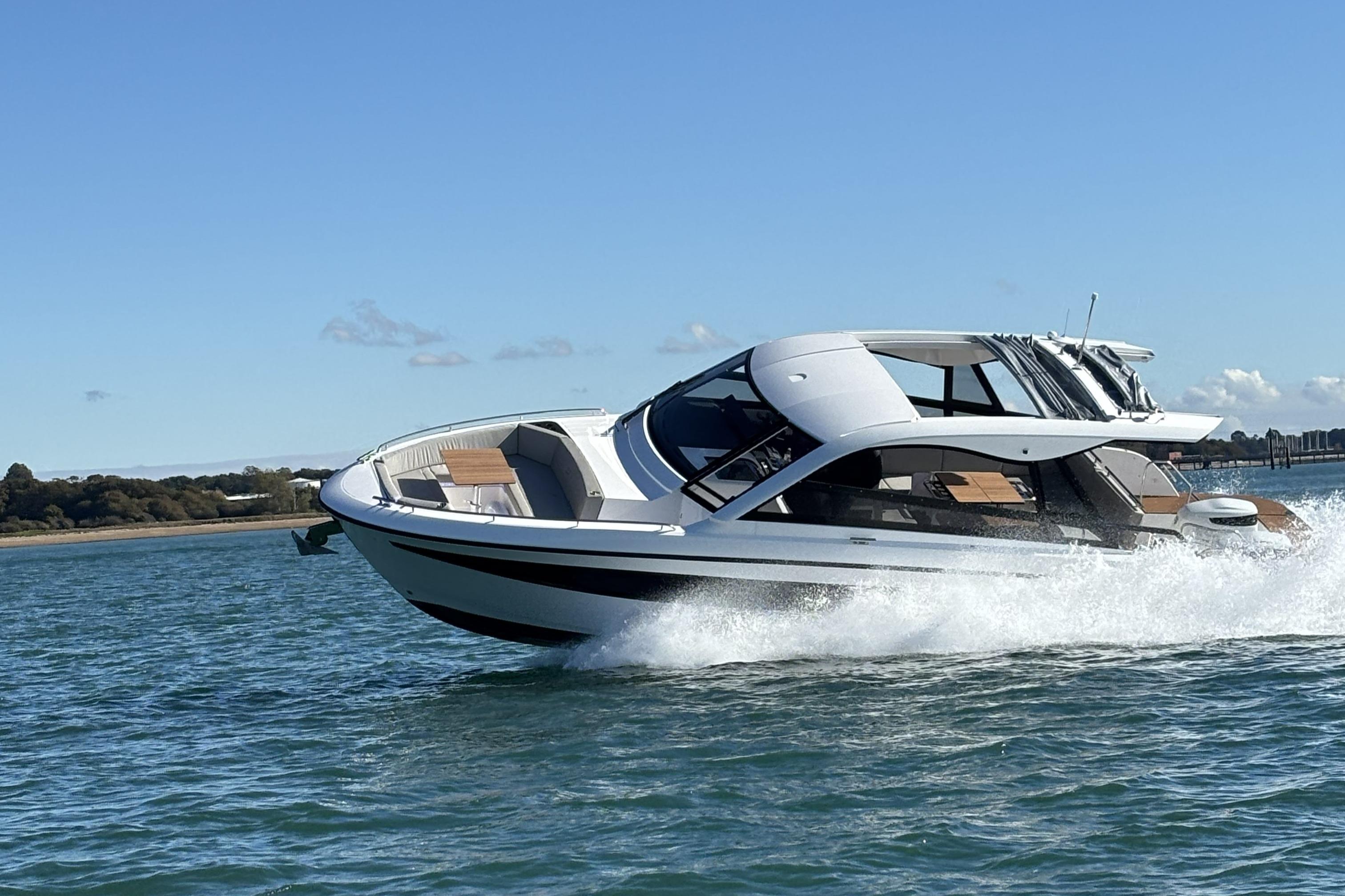 2026 Bavaria Vida 33