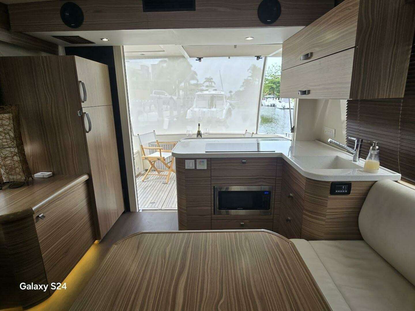 2019 Greenline 40 Hybrid - Image 4
