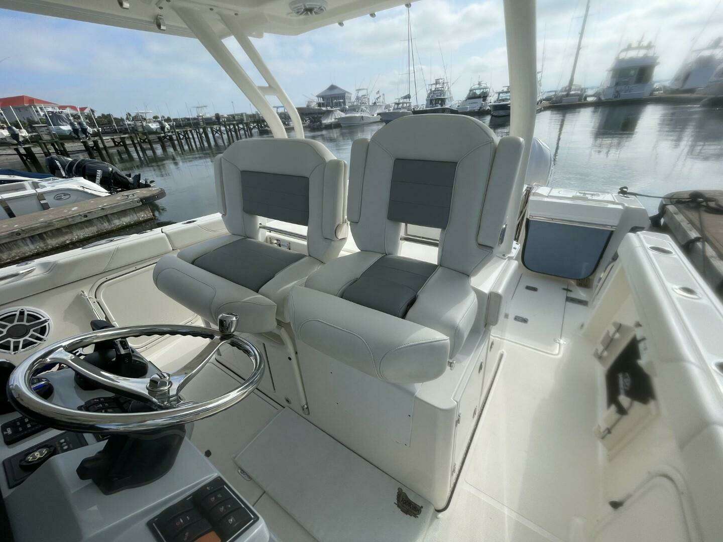 2021 Pursuit S 328 Sport - Image 29