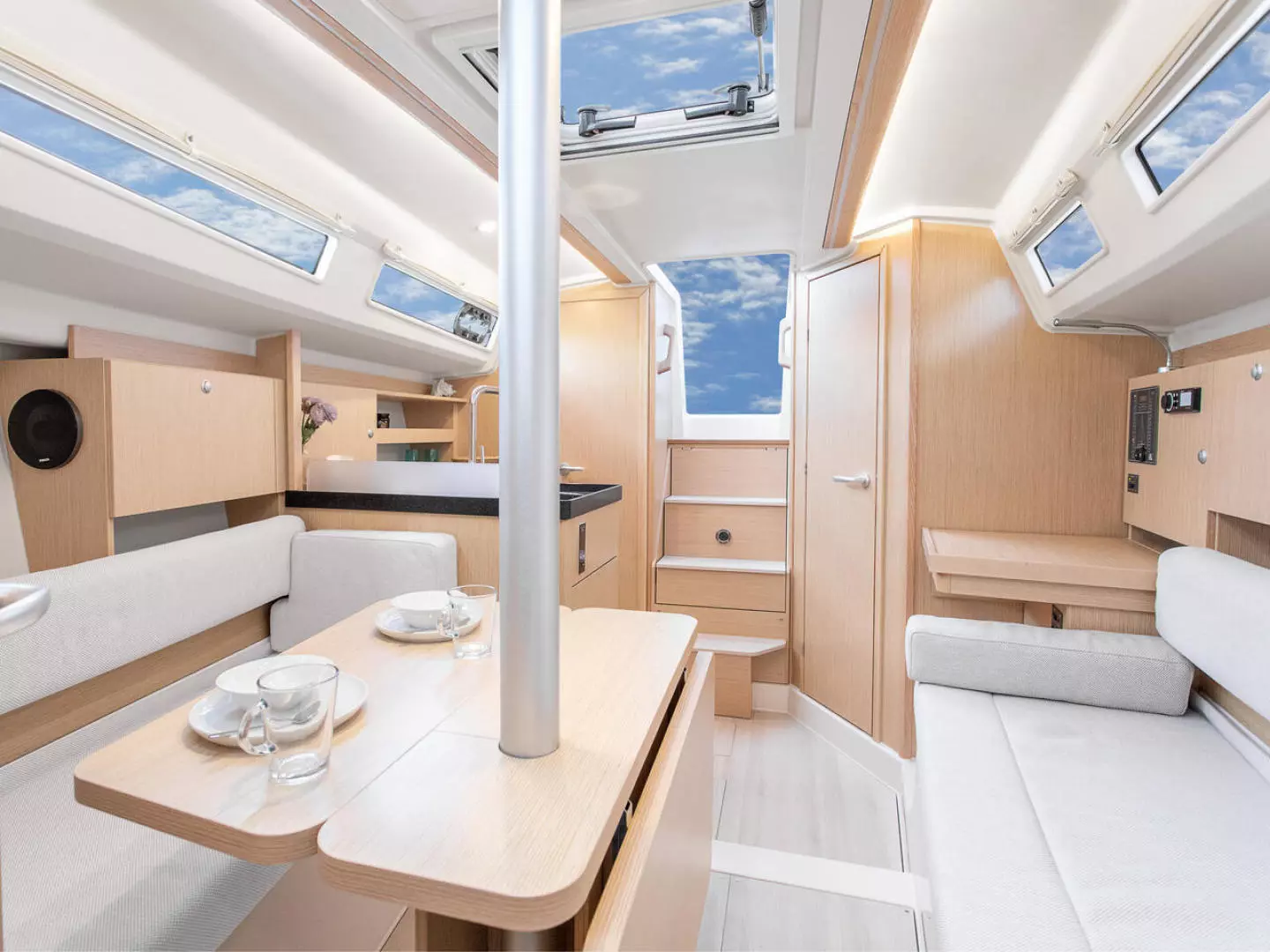 2025 Hanse 315 - Image 35