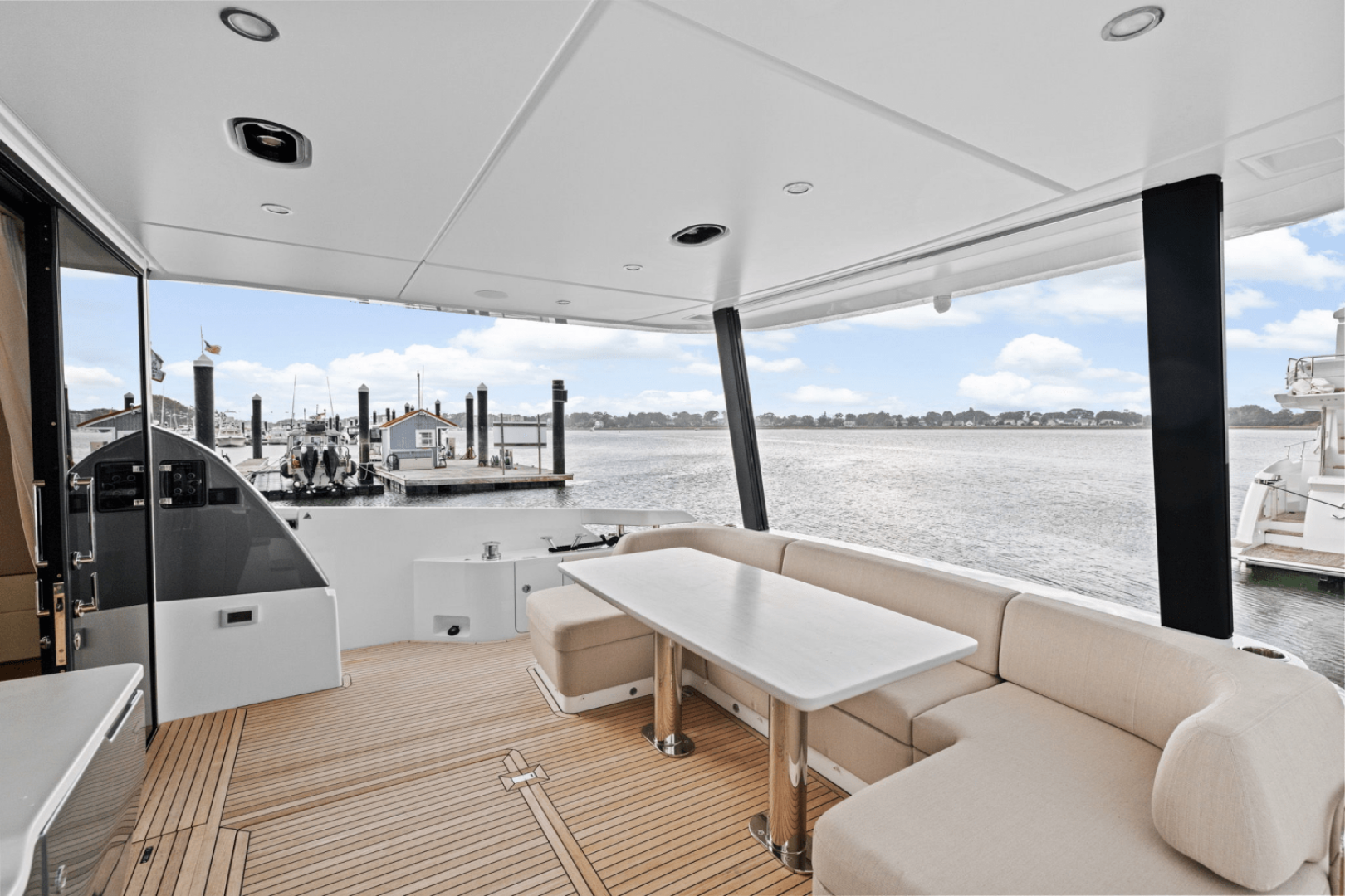 2026 Azimut Fly 68 - Image 9