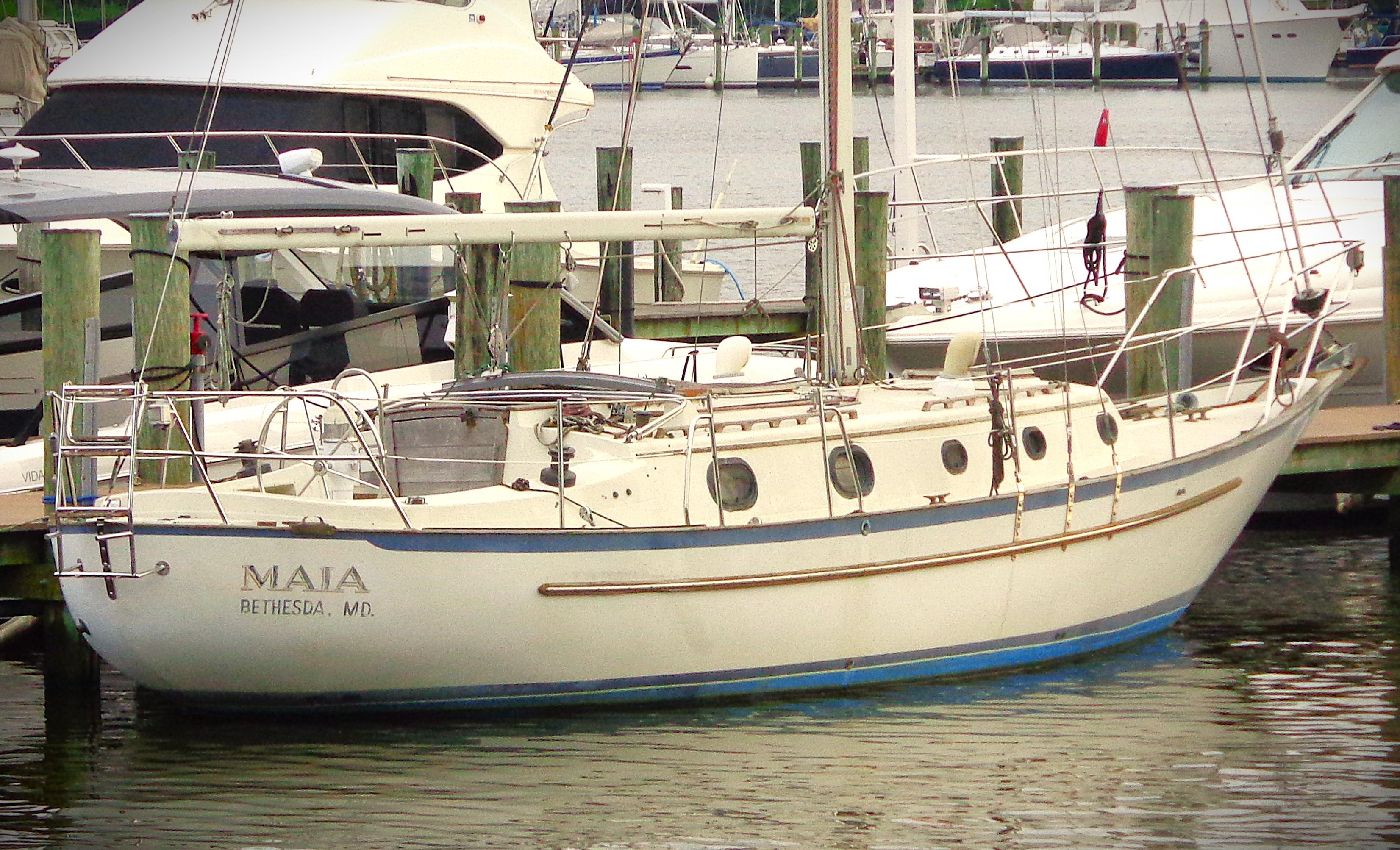 1983 Pacific Seacraft Crealock 37