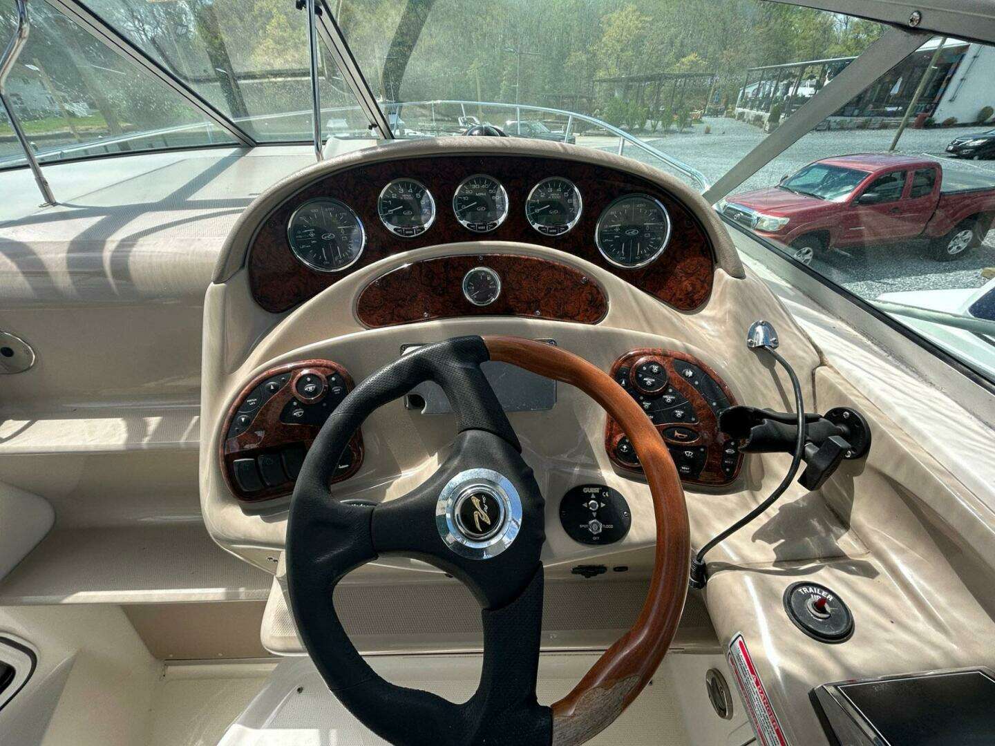 2004 Sea Ray 280 Sundancer - Image 13