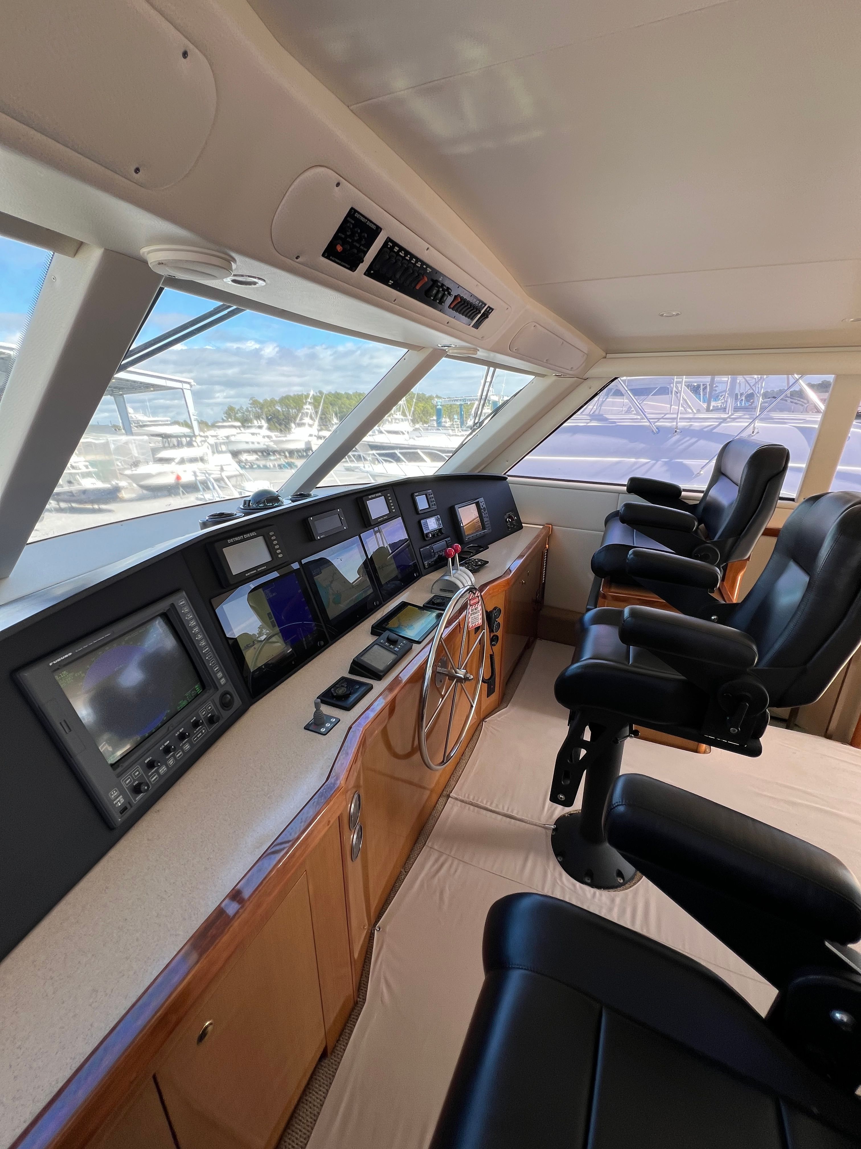 2002 Viking 61 Enclosed Bridge - 60