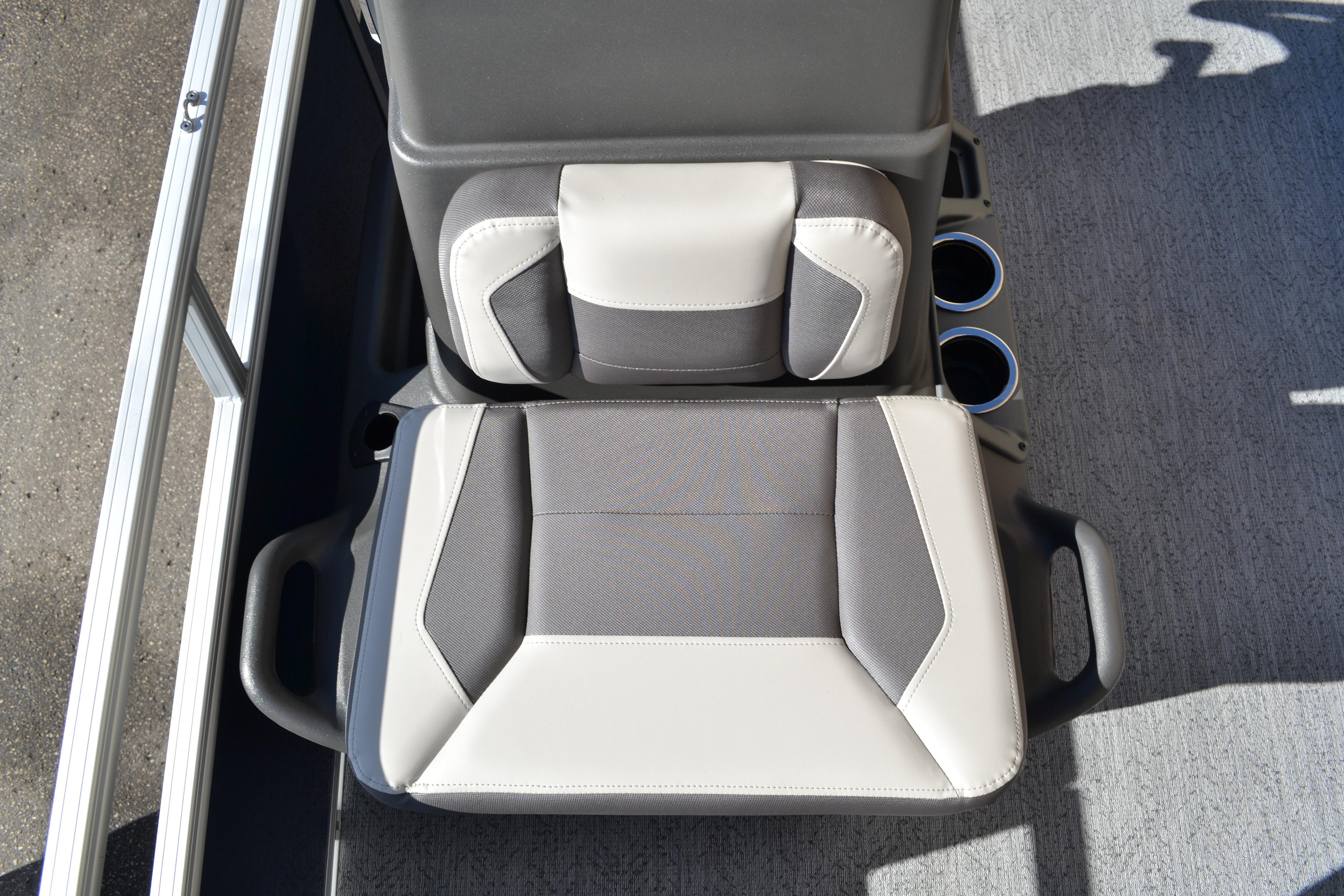 2026 Sun Tracker Bass Buggy 16 XL Select boat seat with cup holders.