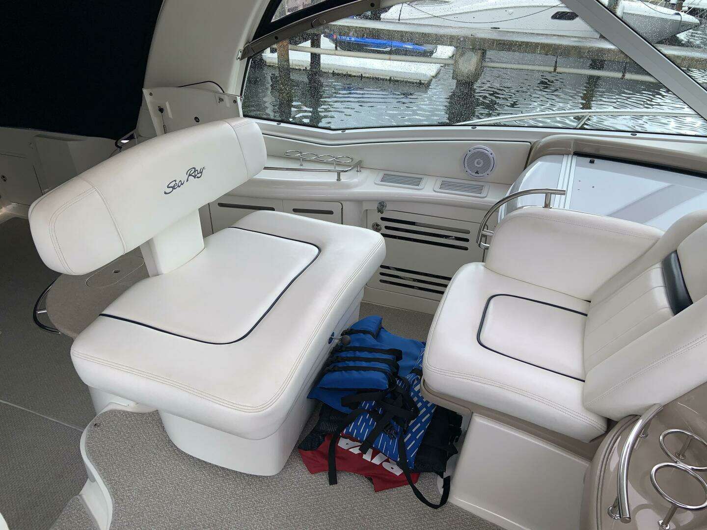 2005 Sea Ray 500 Sundancer - Image 10