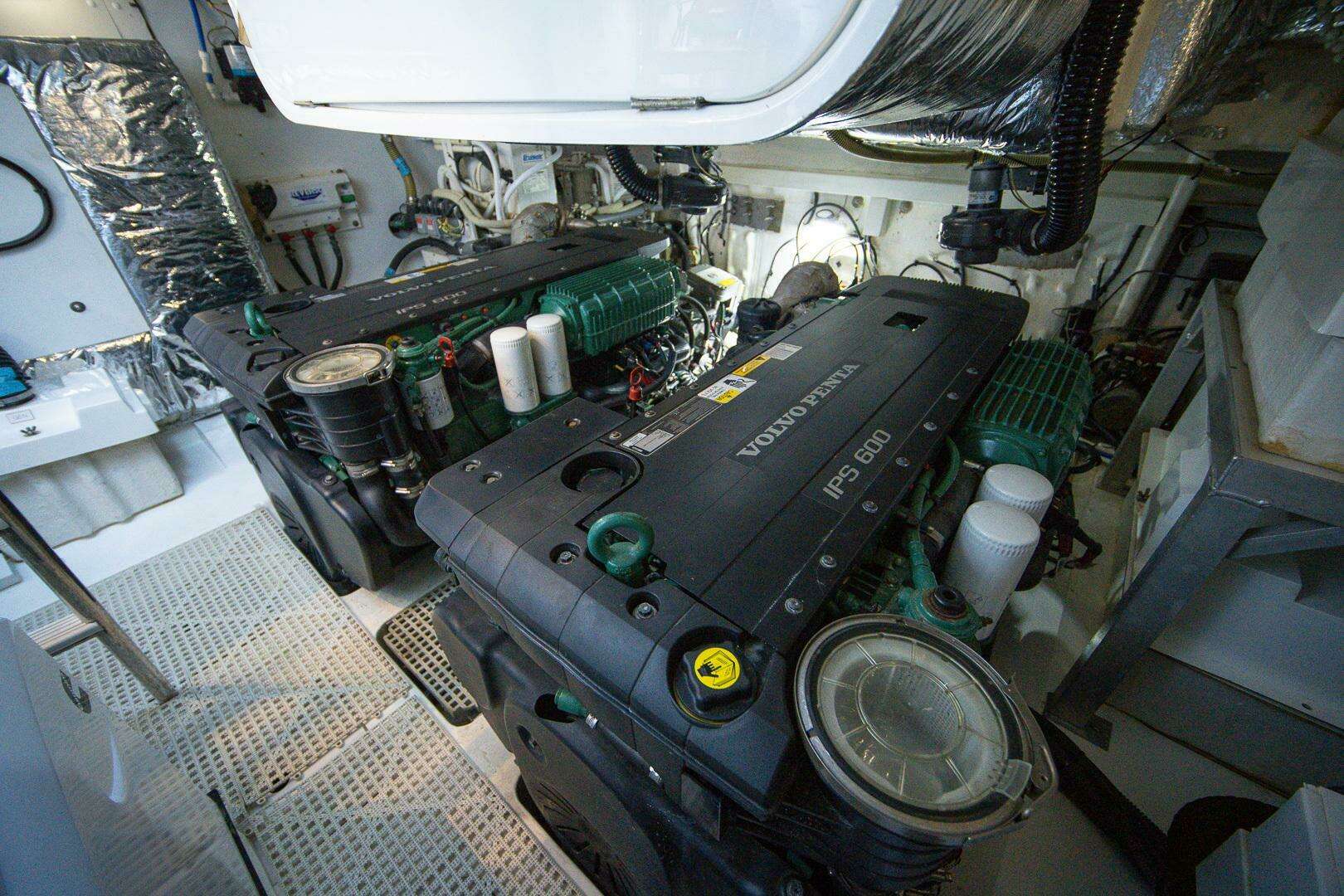 2016 Princess V48 - Image 52