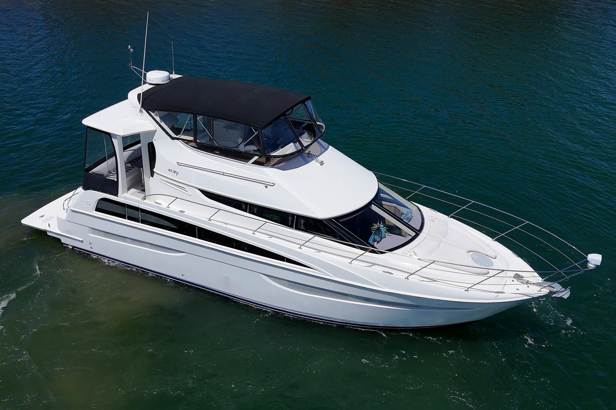 2007 Carver 43 Motor Yacht