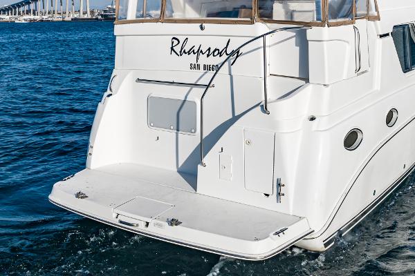 1998 Silverton 352 Motor Yacht - 6