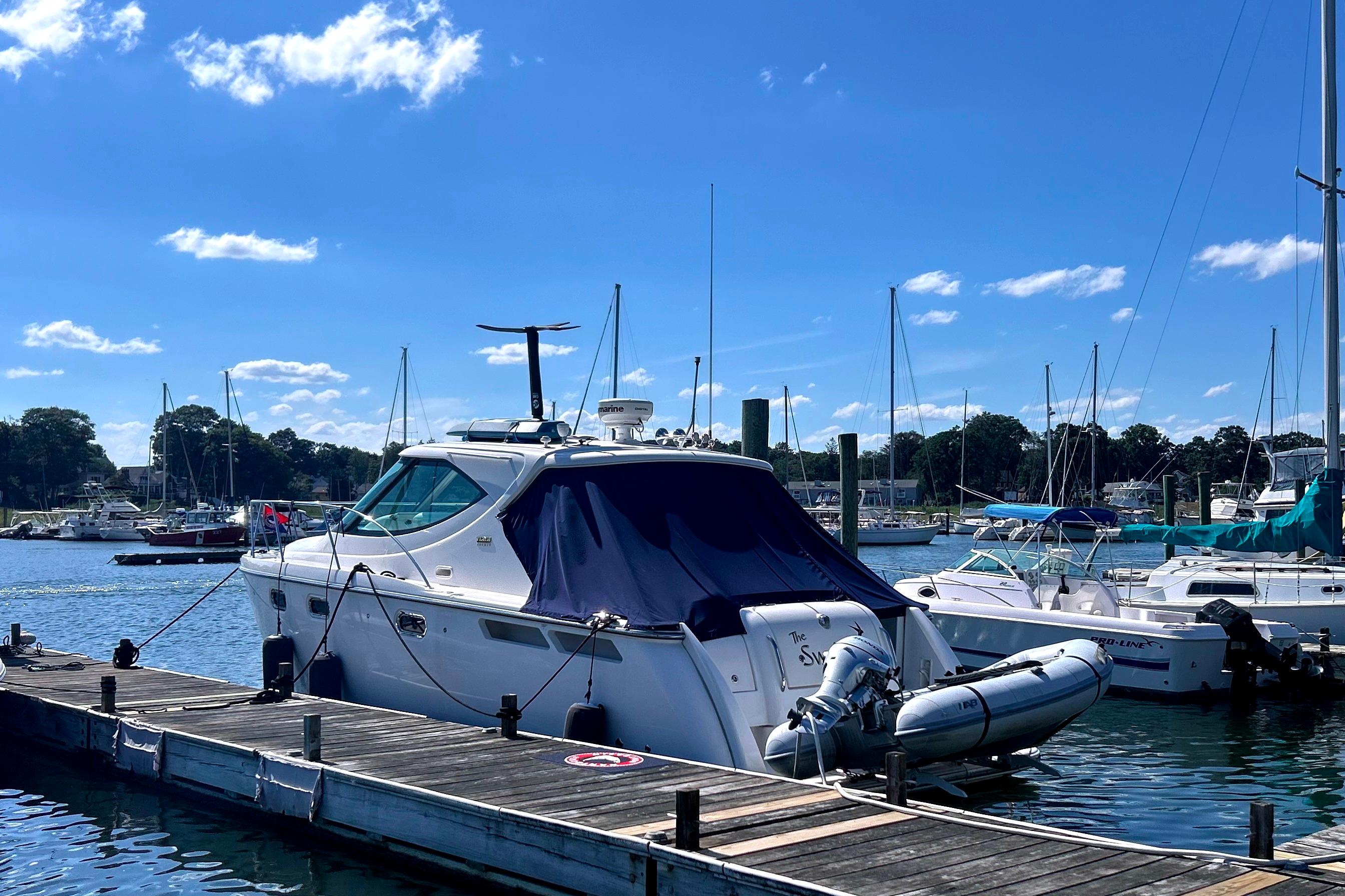 2008 Tiara Yachts 3500 Sovran