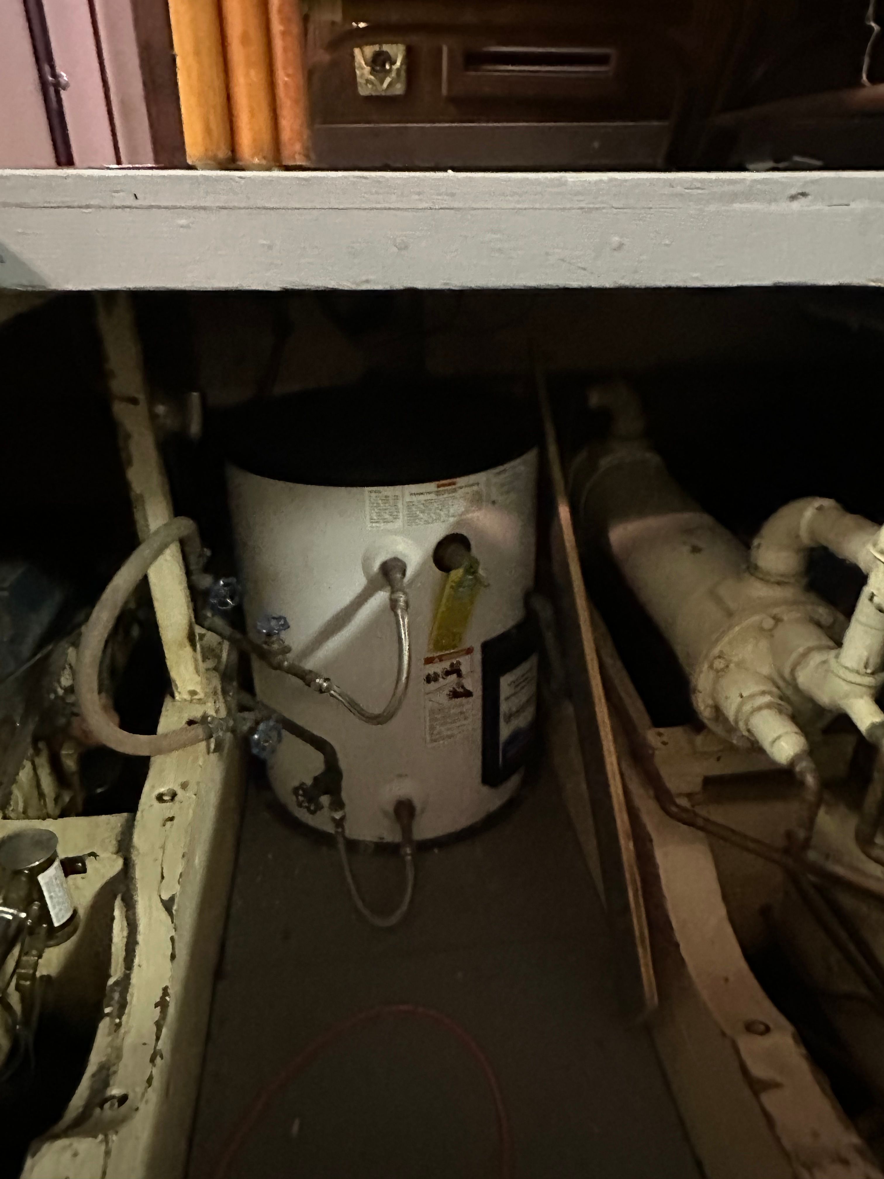 Hot water heater