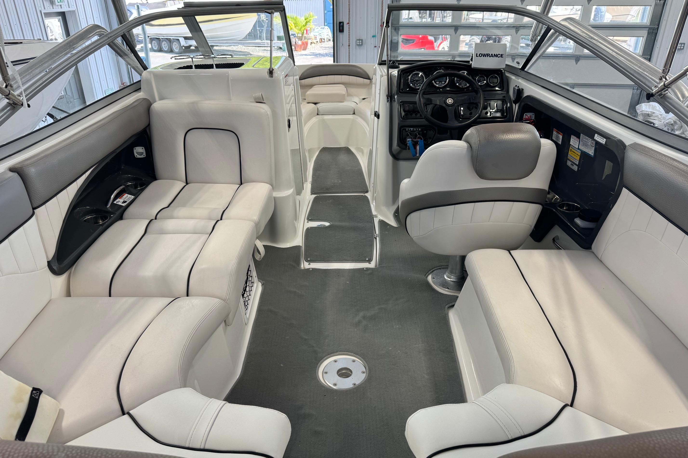 2007 Yamaha Boats SX230 HO interior with plush seating and modern dashboard.