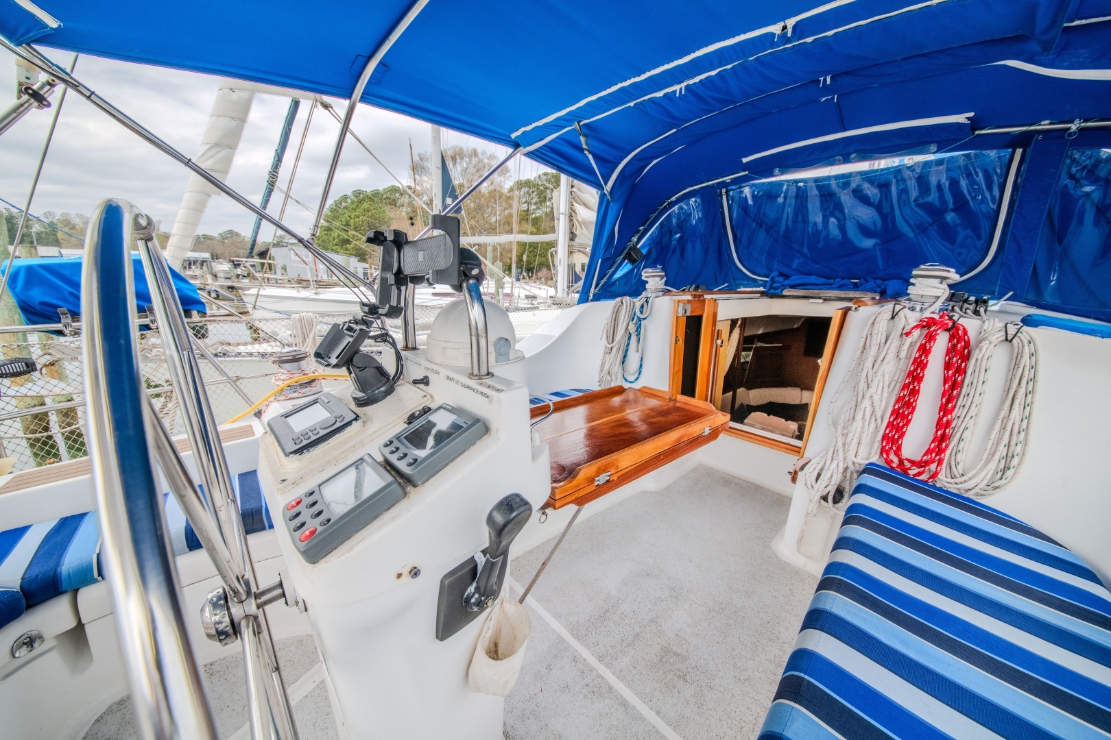2002 Beneteau 393 - Image 29