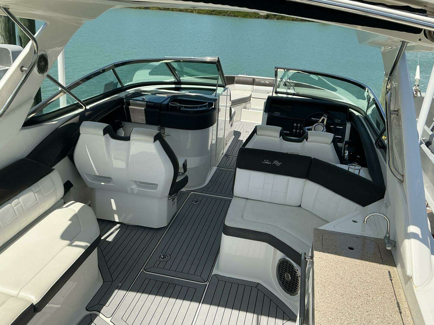 2016 Sea Ray — - Image 7